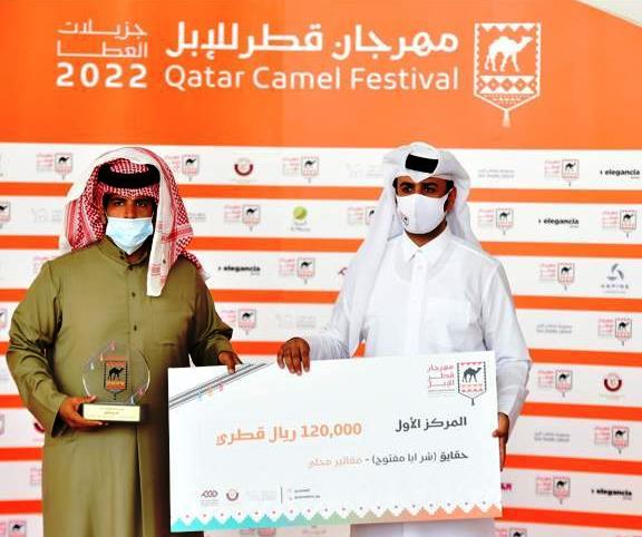 سالم الشرافي: مهرجان قطر للإبل مميز للغاية.. وسعيد بالتتويج في أول أيامه